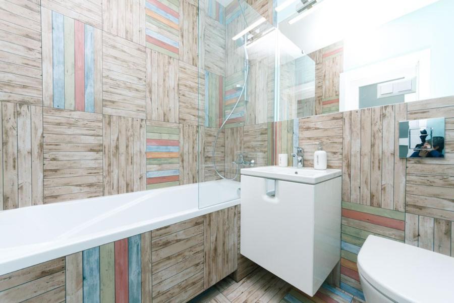 Happy Apartment, Warmth, Comfort, Turquoise Kiev Bagian luar foto