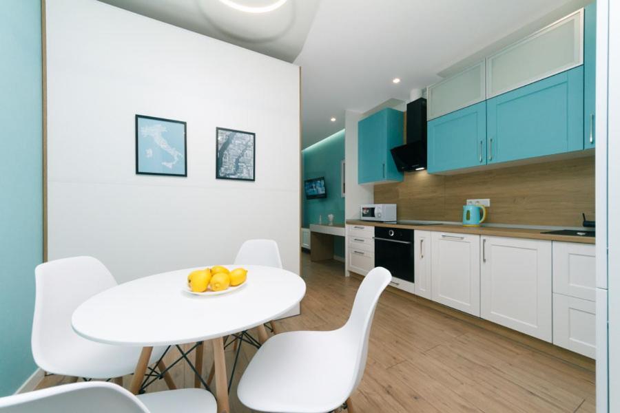 Happy Apartment, Warmth, Comfort, Turquoise Kiev Bagian luar foto